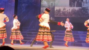 Кубанские казаки танцуют