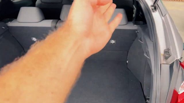 TOYOTA YARIS CROSS или CH-R в чем разница смотреть онлайн