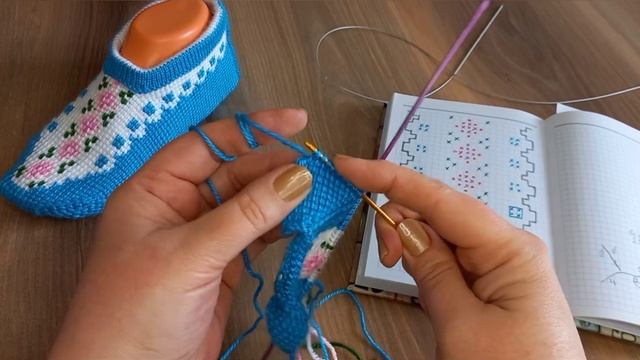 Нарядные тапочки?? тунисским вязанием смотреть онлайн