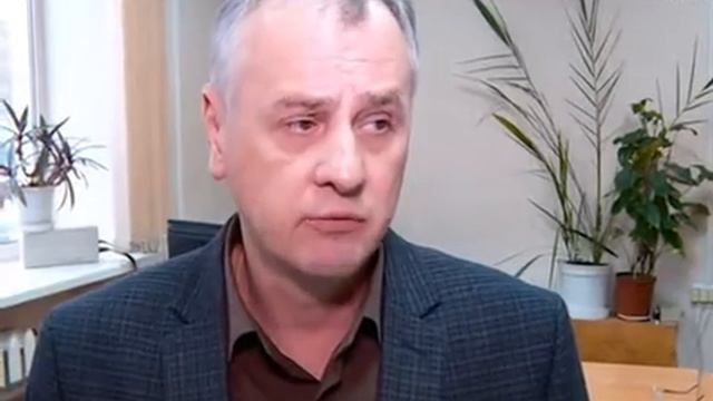 До 2 лет лишения свободы грозит вологжанину, который ударил сотрудника скорой помощи смотреть онлайн