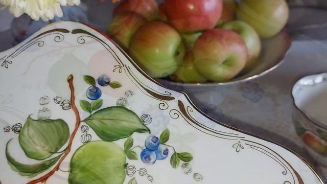 Посуда из Гжели. Цветная роспись по фарфору.