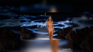 Показ моды. Бикини 2023