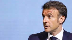 Лавров поставил Макрона на место после слов о недоговороспособности России