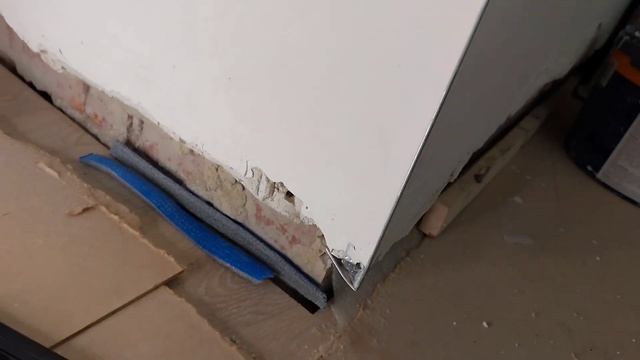 Монтаж теневого плинтуса / монтаж скрытого плинтуса / ламинат, паркетная доска, инженерная доска