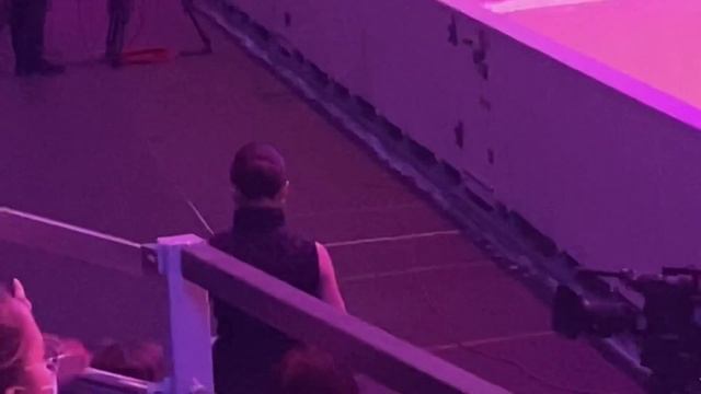 Камила Валиева. Разминка перед показательным выступлением 22.11.20 ISU Grand Prix Rostelecom Cup смотреть онлайн