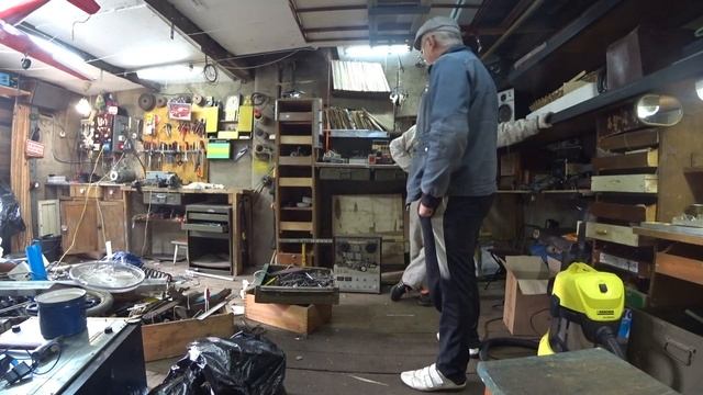 Барыги скупают вещи из гаража,навожу порядок,разговор с соседом смотреть онлайн