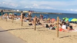 Barcelona Beach Walk | Sightseeing Barceloneta & Sant Miquel Beaches | Spain