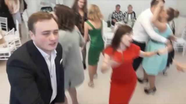 Подарок от друзей на свадьбу смотреть онлайн