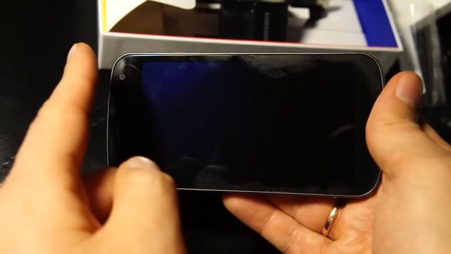 Обзор Samsung Galaxy Nexus. Часть 1 - комплектация смотреть онлайн