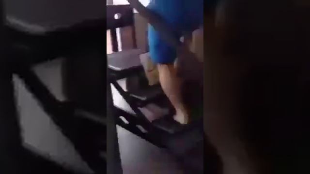 Искупался в магазине. Проверка джакузи. смотреть онлайн