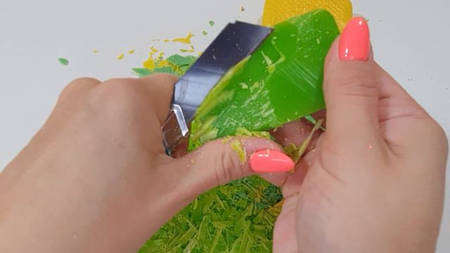 ASMR. Крошу мыльные цветы. Режу очень сухое мыло. No Talking. 4K