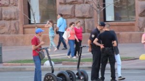 ИЗБИЕНИЕ ДЕВУШКИ НА ЛЮДЯХ/ЗАБРАЛИ В ПОЛИЦИЮ/СОЦИАЛЬНЫЙ ЭКСПЕРИМЕНТ