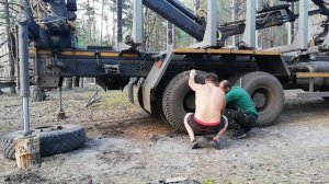 Замена колеса в Мазе!!!