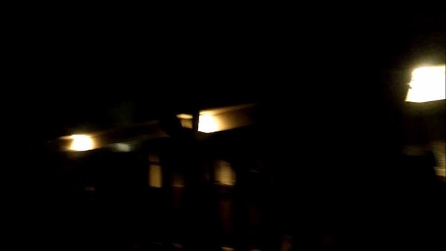 Иностранец читает стихотворение "В огромном городе моем - ночь" Марины Цветаевой