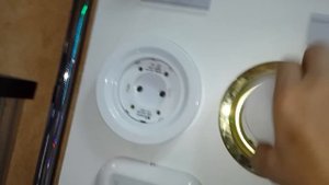 Светодиодная лампа GX53 для диммера мощностью 10W 220V new.