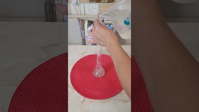 Ваза с узким горлышком Ваза с узким горлышком