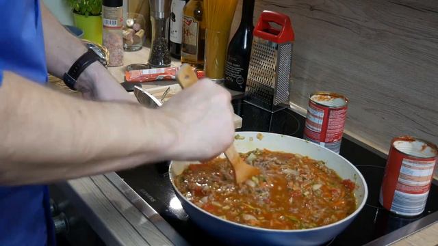 Спагеті Болоньєзе - Паста, що Підкорила Світ! (Spaghetti Bolognese) Рецепт - Карантин це Смачно!