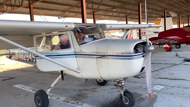 КАК СТАТЬ ПИЛОТОМ В США? Часть 1. Cessna 150. смотреть онлайн