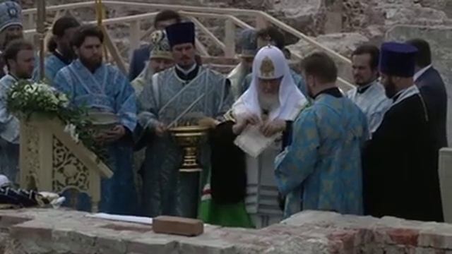 Патриарх Кирилл заложил капсулу в основание Собора Казанской иконы Божией Матери (Казань, Татарстан