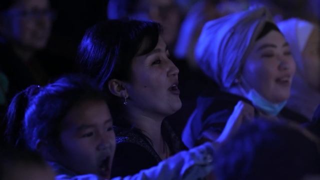 Osman Navruzov - Xalqlar do'stligidagi shov-shuvli konsert dasturi смотреть онлайн