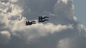 Русские Витязи. Высший пилотаж с радиообменом. МАКС-2015