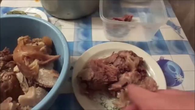 Рецепт: холодец из говядины.Ну очень вкусный домашний холодец смотреть онлайн