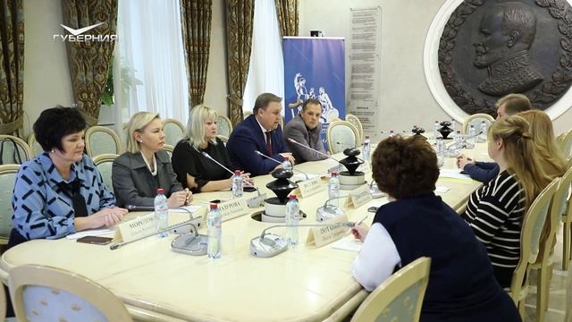 Художник, лишившийся рук, рассказывает бойцам СВО, как продолжать жить, получив инвалидность смотреть онлайн