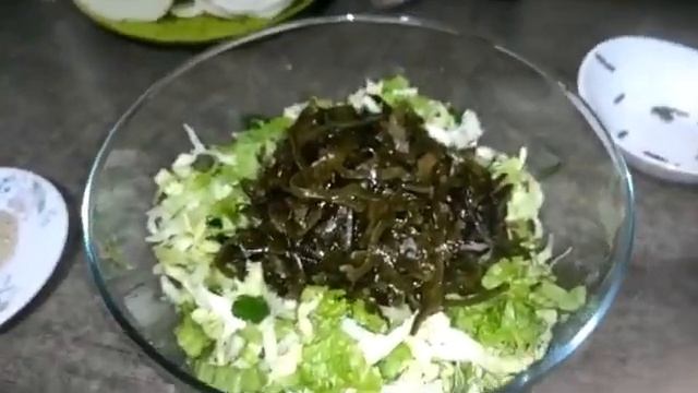 Постный кето рецепт. Салат из морской и пекинской капусты с авокадо. Страсная неделя. без масла. смотреть онлайн