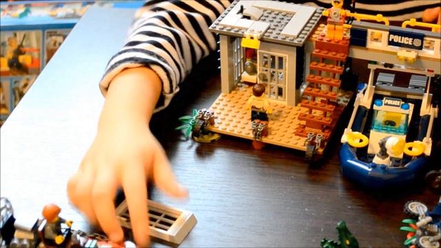 Лего сити -  Полицейский участок болотной полиции. Lego City Swamp Police Station 60069