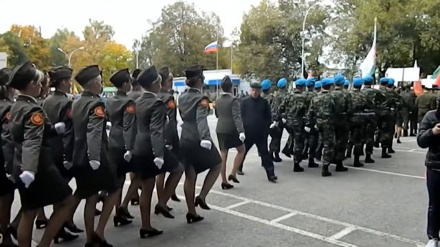 Смотр юных призывников в Липецком авиацентре смотреть онлайн