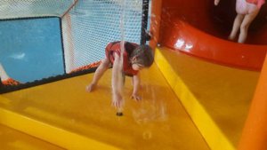 Василиса первый раз в Аквапарке