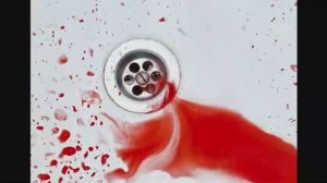 что будет если поливать цветы кровью! они поменяли цвет и форму?