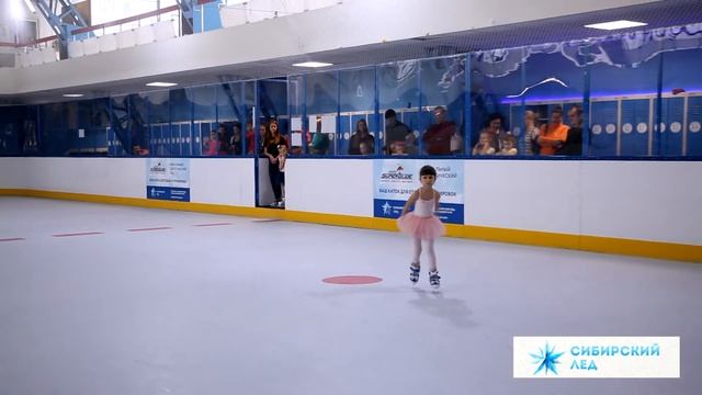 1 соревнования по ФК на синтетическом льду Супер-Глайд смотреть онлайн