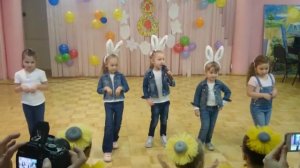 Три веселых зайчика