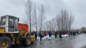 В Нижневартовске организовали круглосуточное дежурство спасателей на случай подтопления территории