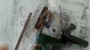 Как открутить  заклинивший круг на болгарке