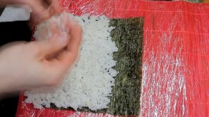 КАК ГОТОВИТЬ РОЛЛЫ ДОМА. РЕЦЕПТ ЗАПЕЧНОГО РОЛЛА.