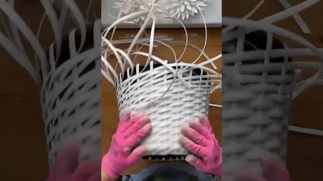 Кашпо из ротанга. Узкое кашпо.