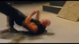 Тони Джа мастер муай тай??