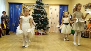 Танец голубей на новогоднем утреннике