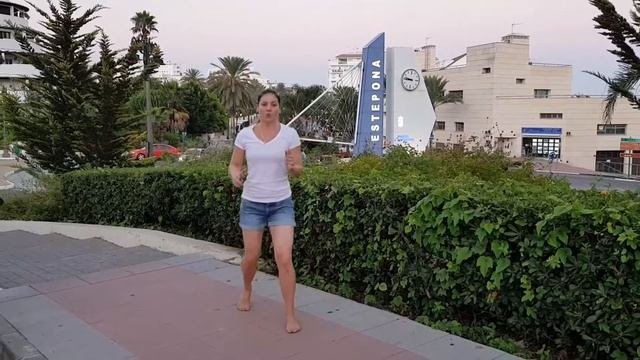 Отличное упражнение на подвижность и адаптивность стопы и голеностопа!!!