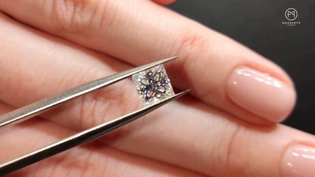 Муассанит огранка Принцесса | Moissanite Princess Cut