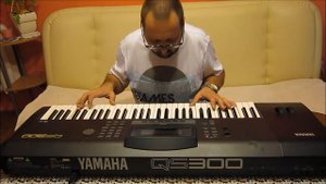 YAMAHA QS300 | Fx: AutumnWind - improvisation