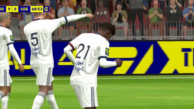 Первый раз поиграл в Ефутбол 22 Мобайл смотреть онлайн