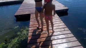 Купаемся на речке. Вода +28°С, воздух+28°С. Супер погода.