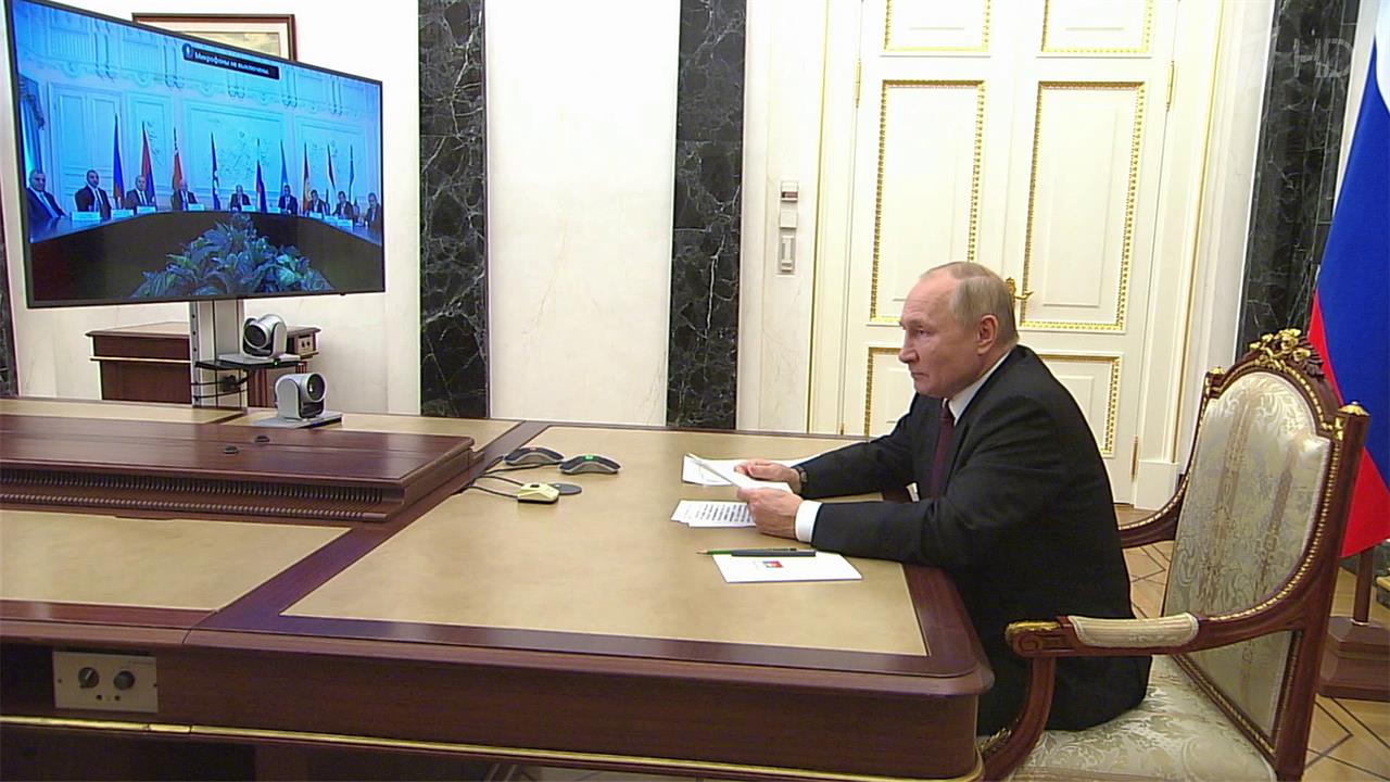 Президент РФ провел встречу с руководителями органов безопасности и спецслужб стран СНГ