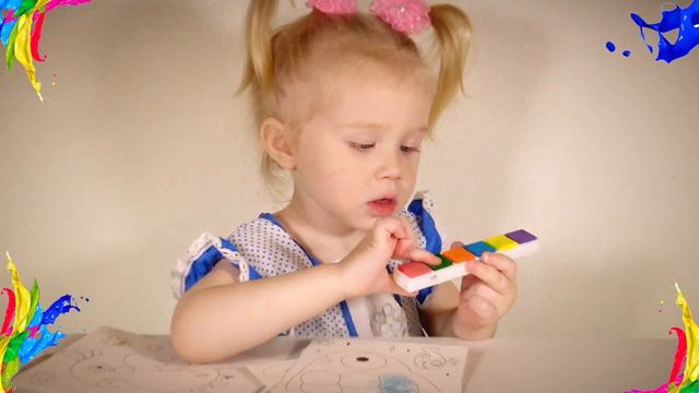 Пальчики вместо кисточек. Fingers instead of paintbrushes. Paint pictures across a paper stencil. смотреть онлайн