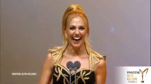 Смех Мерьем Узерли (Pantene Altın Kelebek 2016)