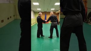 Джиу-джитсу. Удары, броски, удушения. Сегодня на занятии.