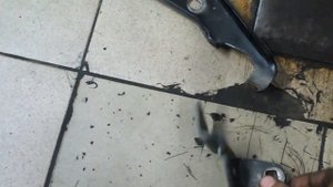 приора 528 = стук на кочках справа